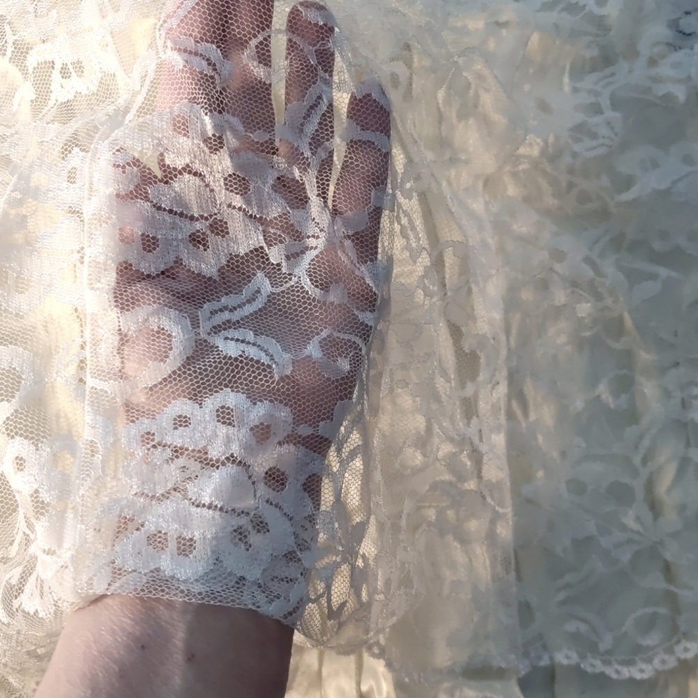 Fantaseas Collection Vintage Lace Top/Vest Size Medium - Picture 8 of 9
